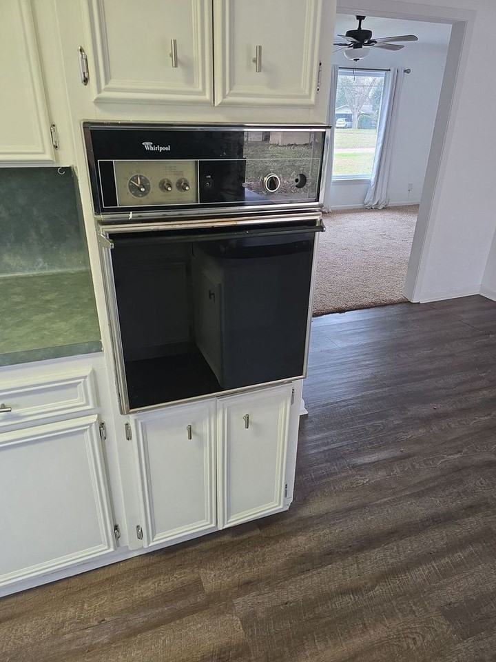 1205 Pecan Ln - Photo 5 of 15