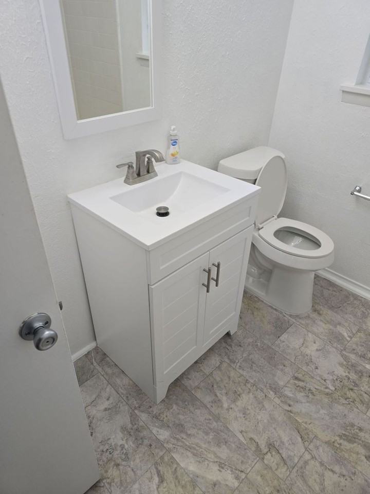 1205 Pecan Ln - Photo 7 of 15