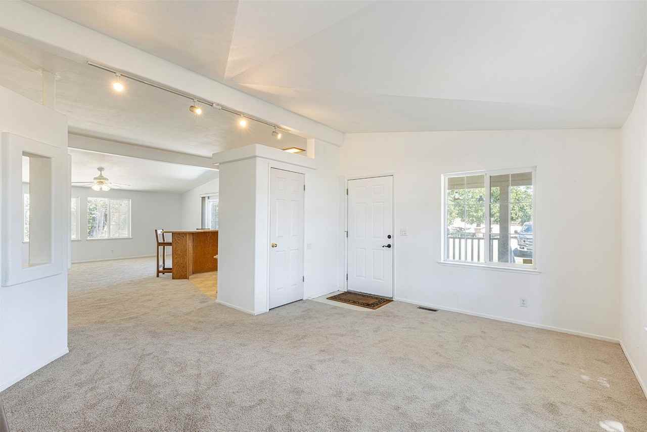 1285 1285 Henry Road- Main House - Photo 7 of 26