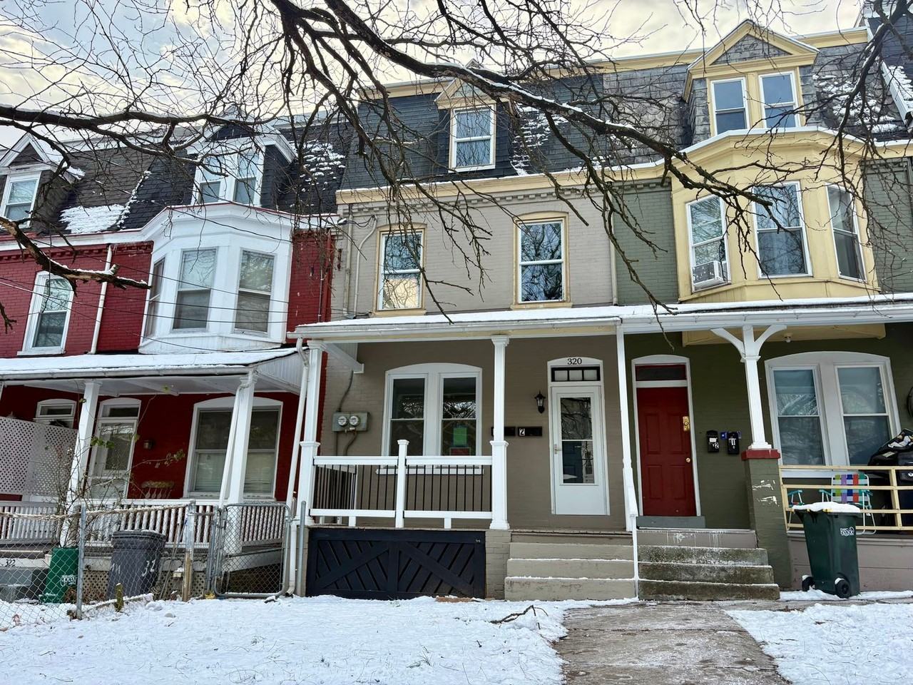 320 S Ann St - Photo 3 of 36