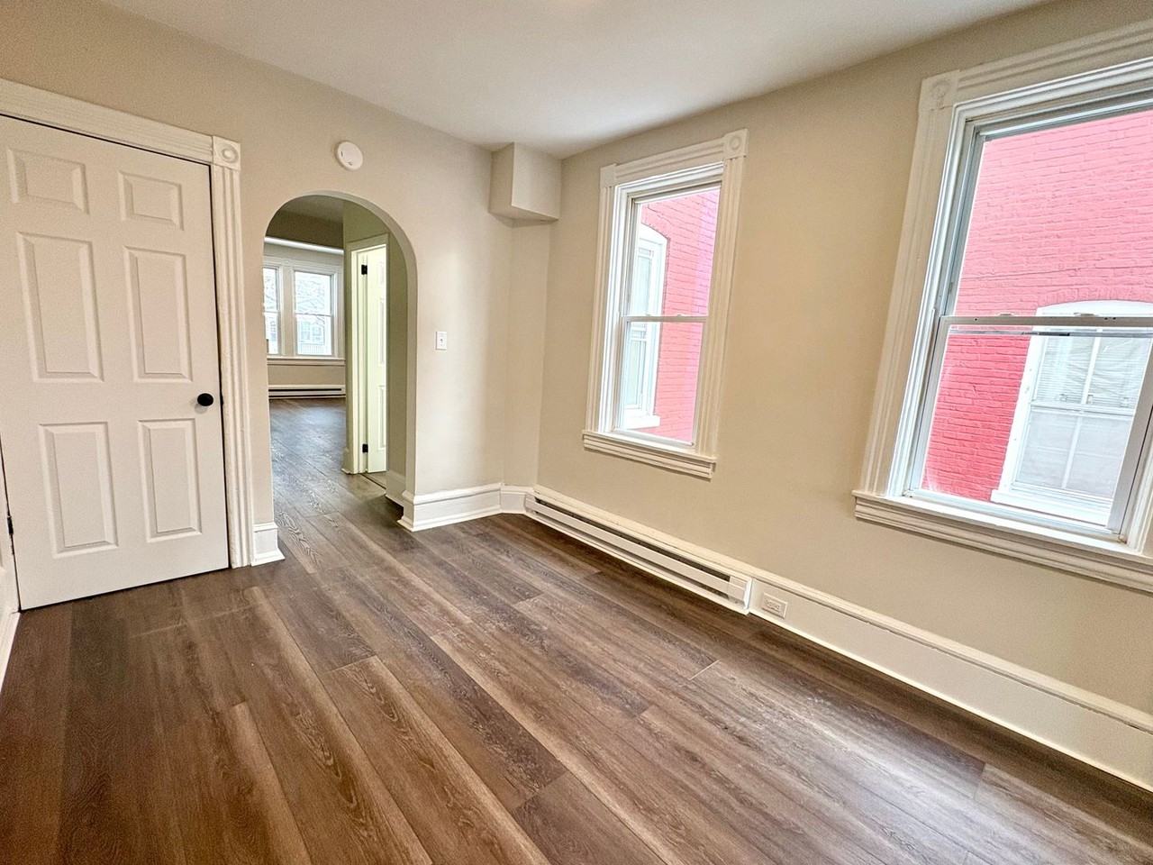 320 S Ann St - Photo 7 of 36