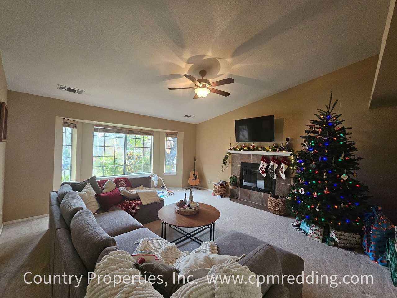 4982 Tralee Ln - Photo 3 of 35