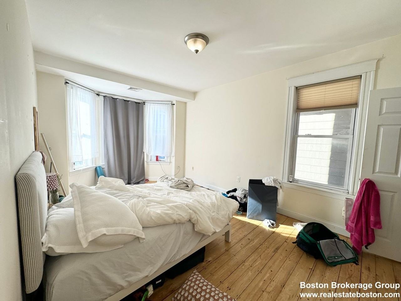 31 Hillside St - Photo 2 of 8