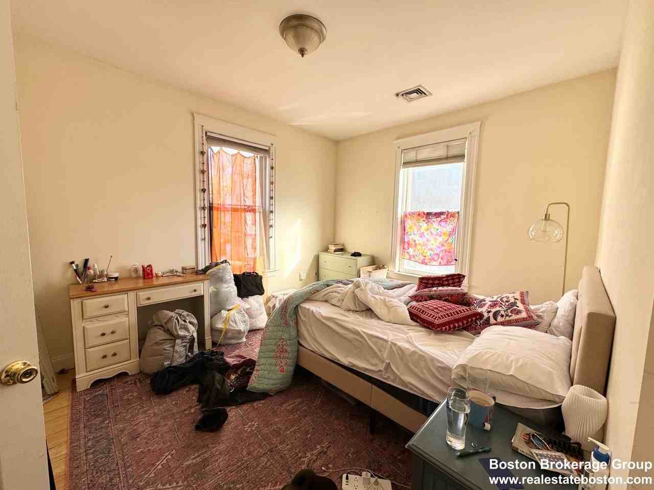 31 Hillside St - Photo 3 of 8