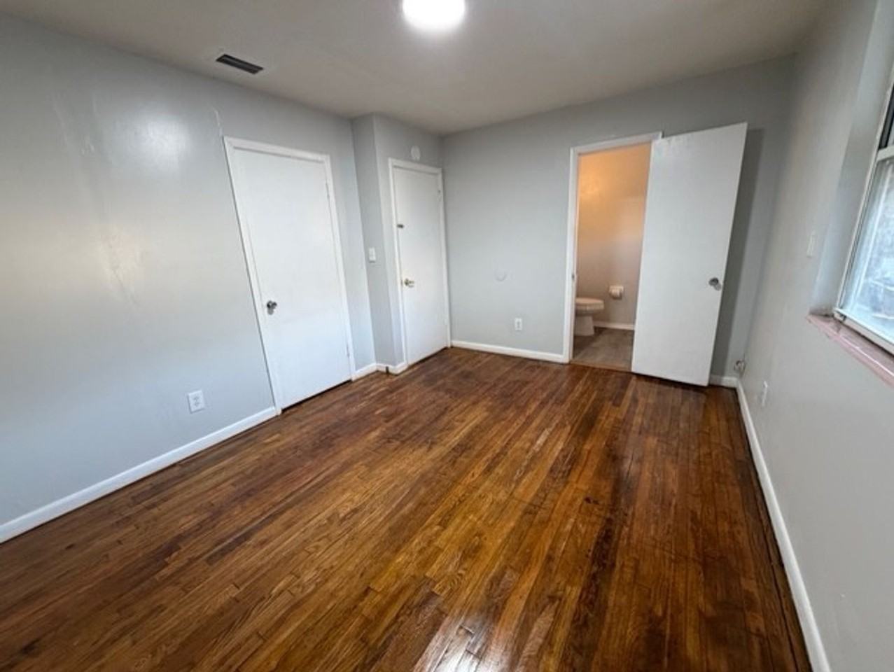 1727 Campus St - Photo 7 of 13