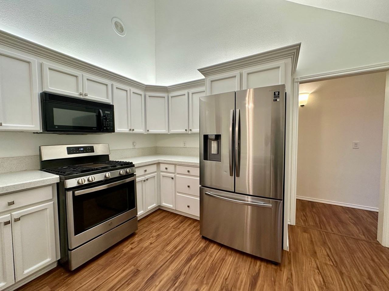 1924 Spicetree Ln Se - Photo 3 of 18