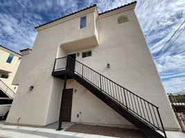 featured image of 2042 Swanson Ave