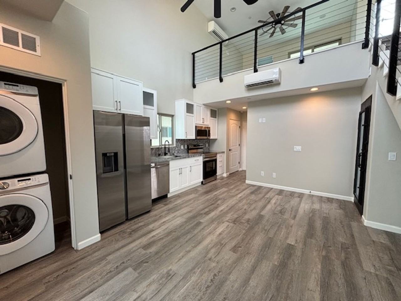 2042 Swanson Ave - Photo 2 of 14