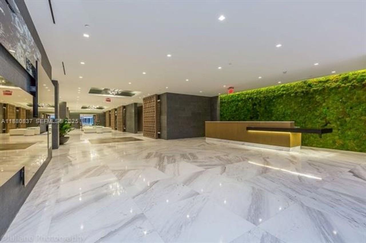 400 Sunny Isles Blvd #1920 - Photo 4 of 31