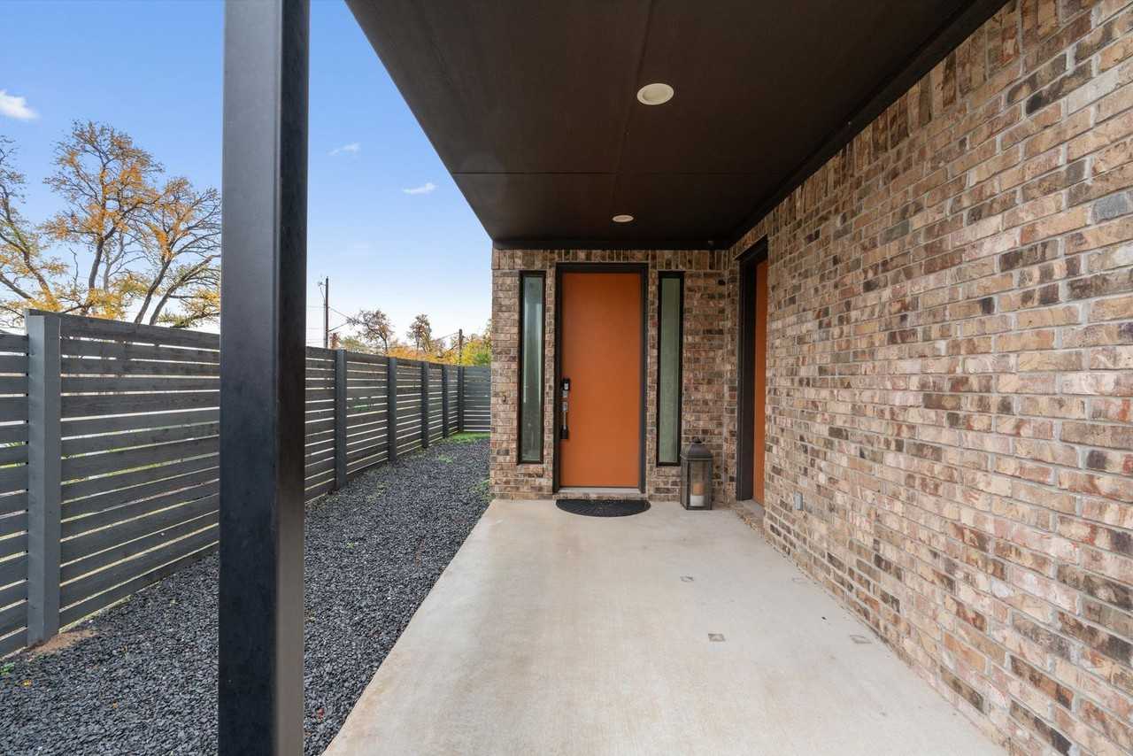 5002 Pecan Springs Rd #1 - Photo 4 of 38