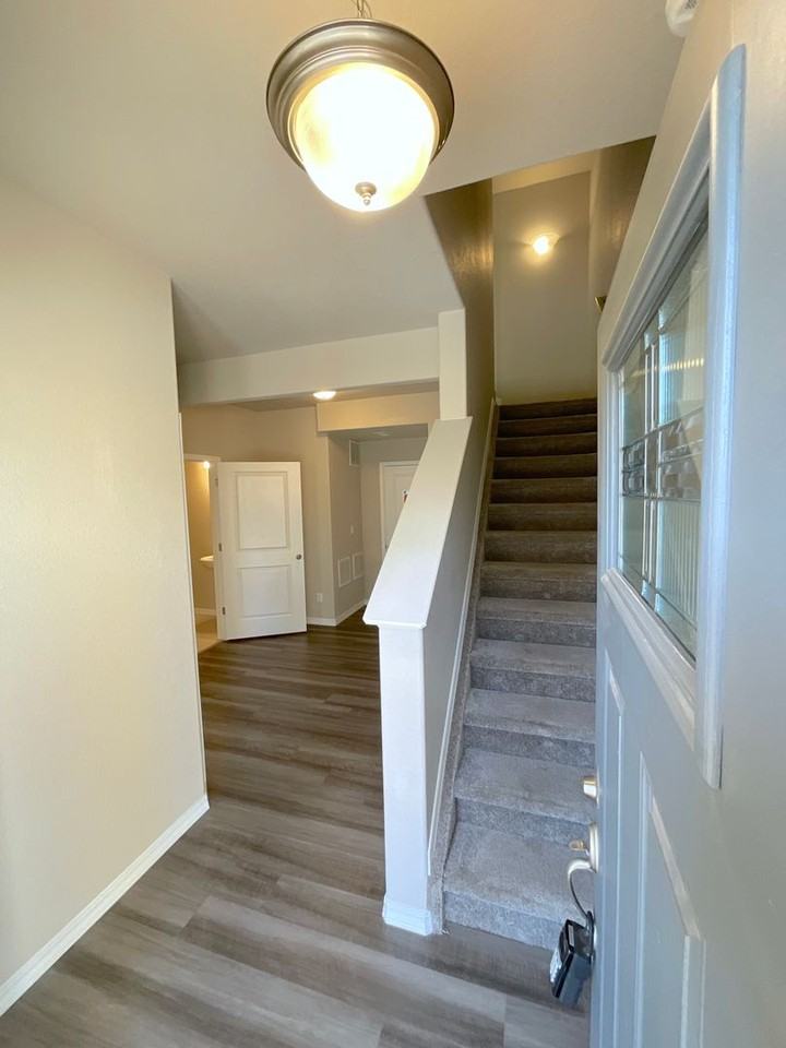 6233 Borah Pt - Photo 7 of 36