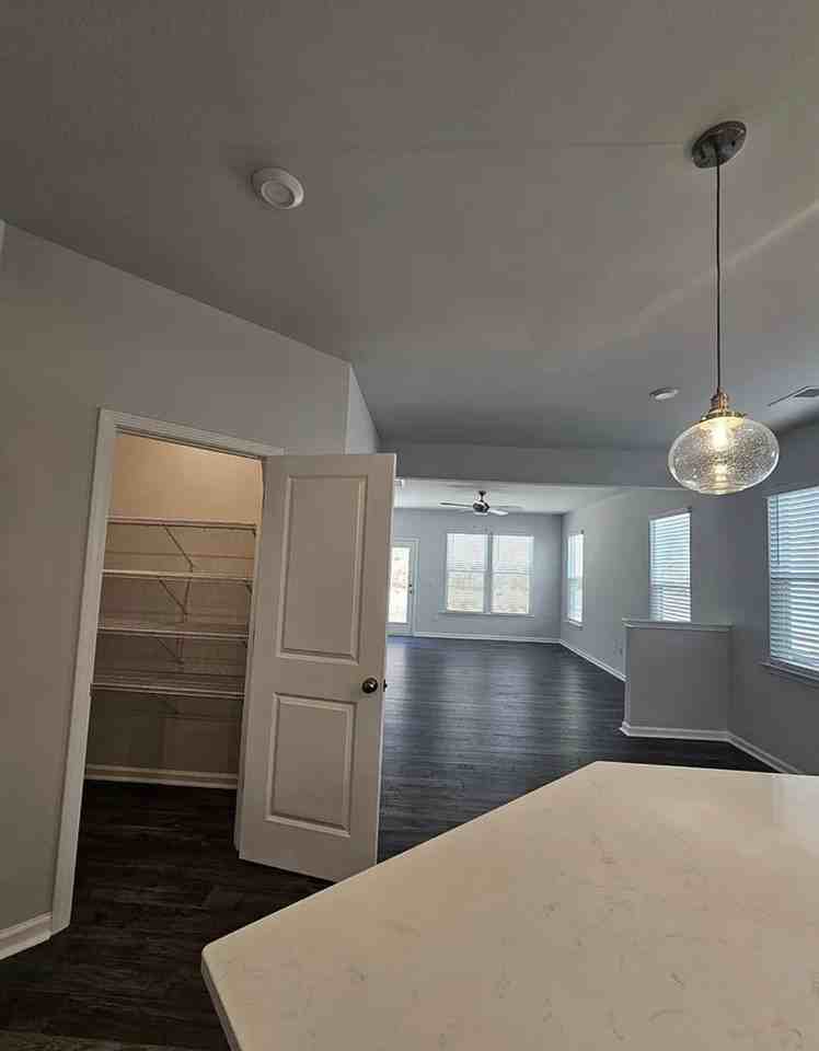 620 Poinsett Bridge Way - Photo 7 of 26