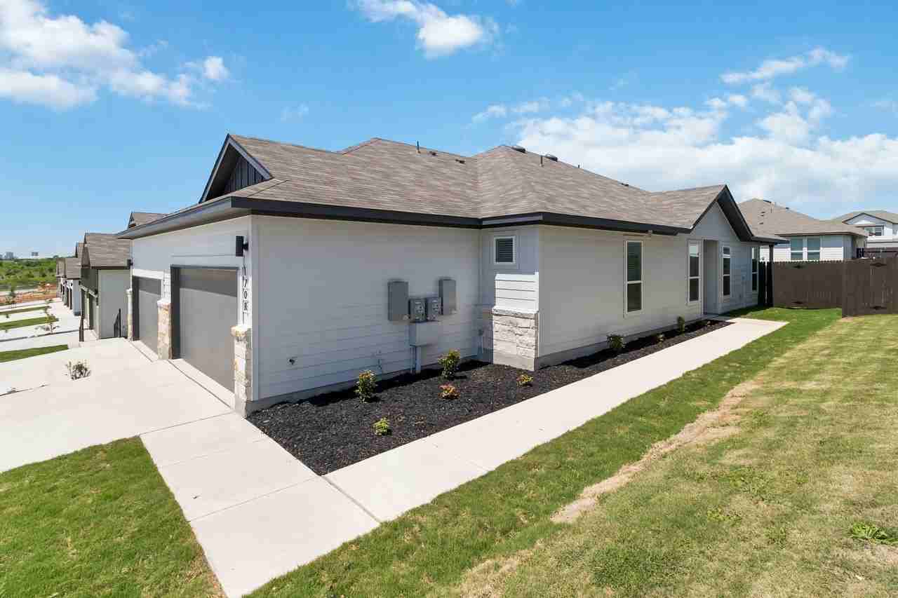 414 Cross Barn Blvd #B - Photo 4 of 24