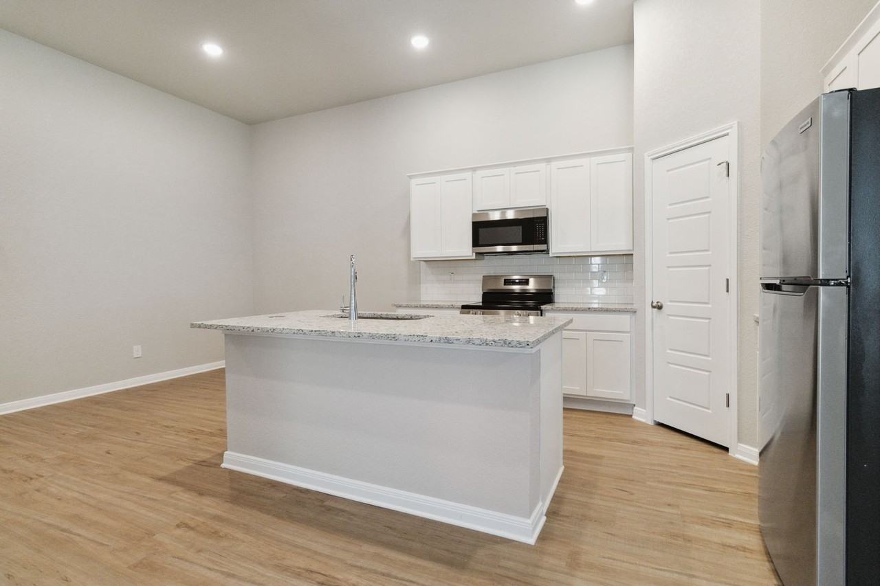 414 Cross Barn Blvd #B - Photo 5 of 24