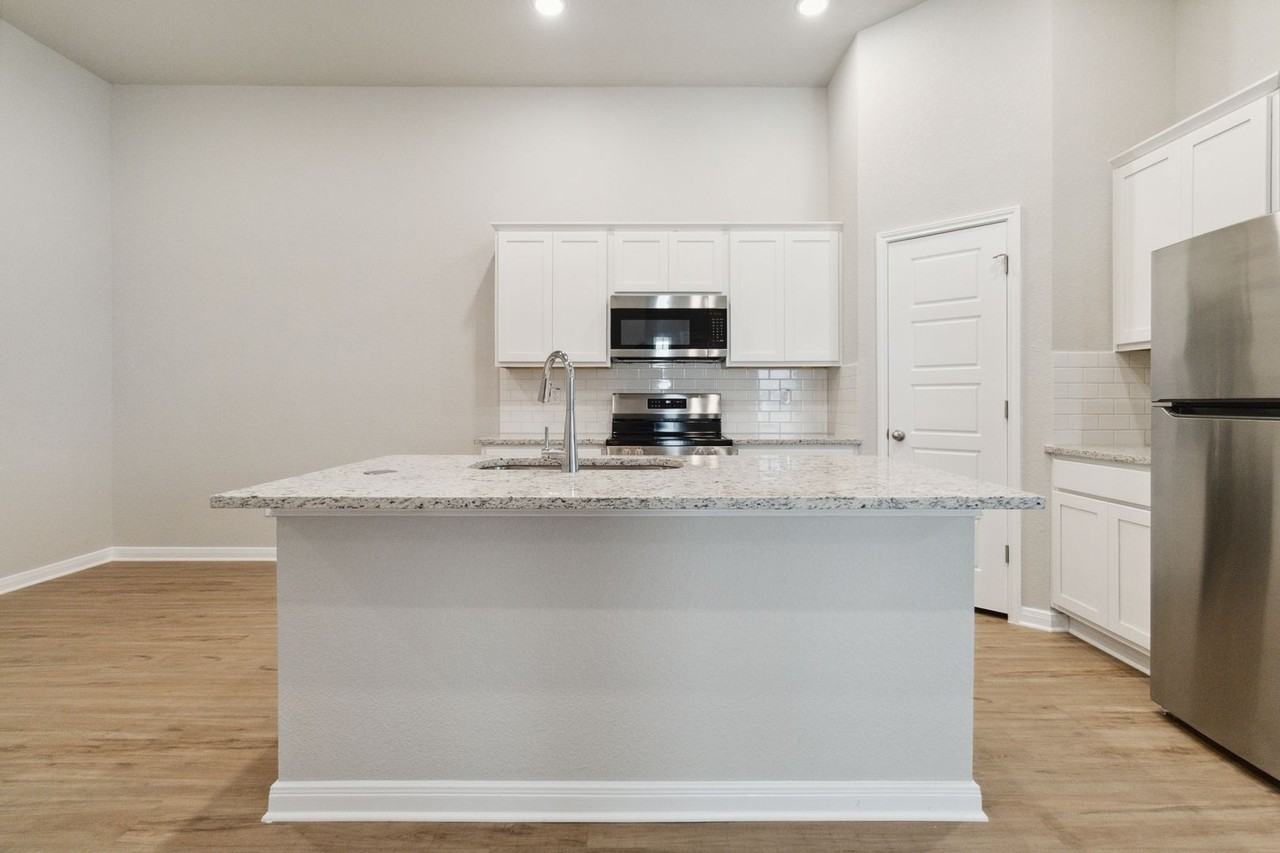 414 Cross Barn Blvd #B - Photo 6 of 24