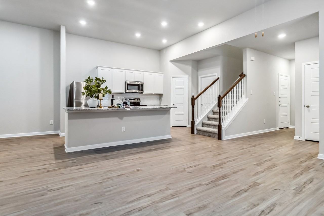 428 Cross Barn Blvd #B - Photo 4 of 32