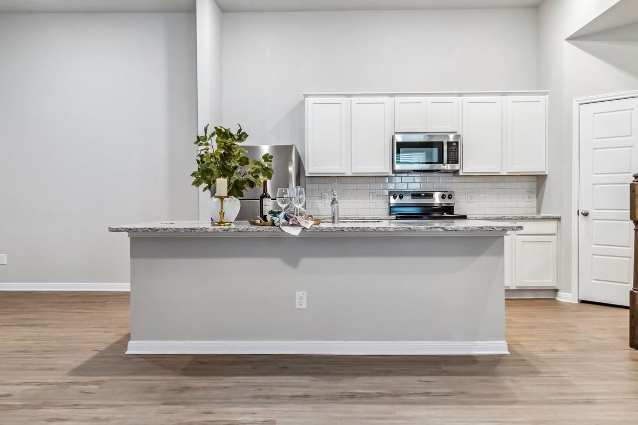 428 Cross Barn Blvd #B - Photo 7 of 32