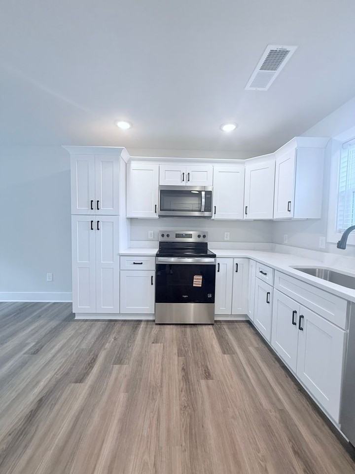 7845 Wilkinson Dr - Photo 4 of 18