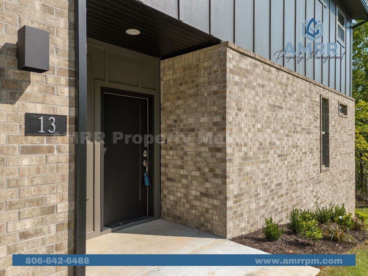 13 Carrick Dr - Photo 7 of 33