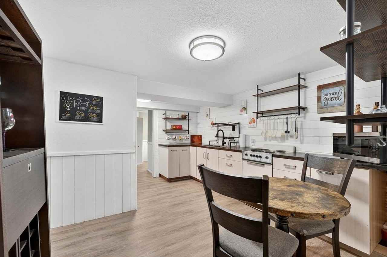 1821 6th Ave - Photo 5 of 43