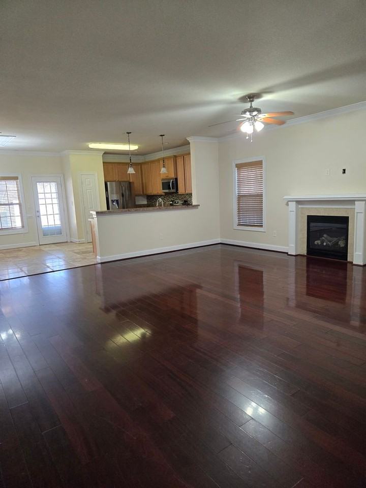 126 N Budding Ave - Photo 7 of 29