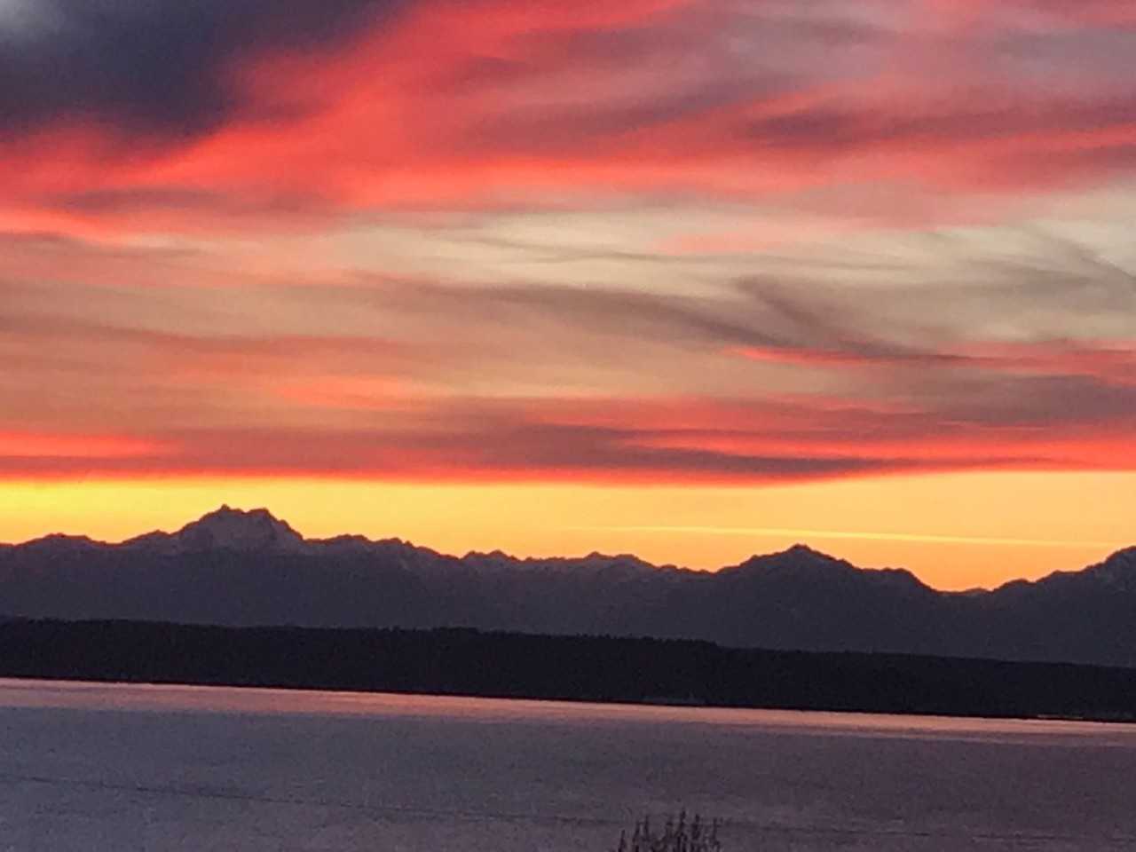 1058 California Ln Sw - Photo 6 of 31