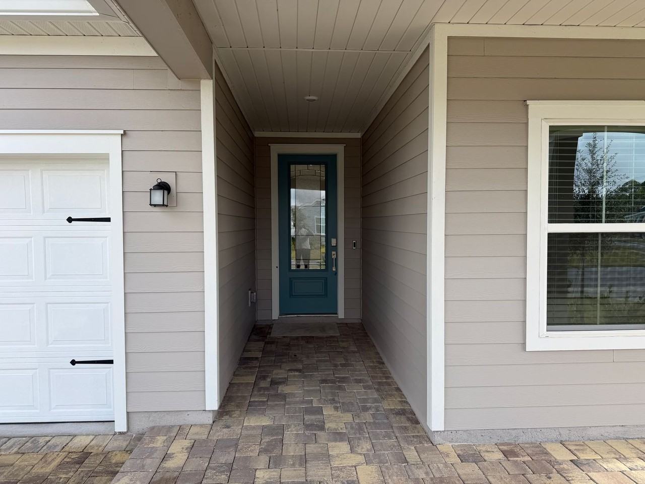 299 Pentwater Rd - Photo 2 of 20