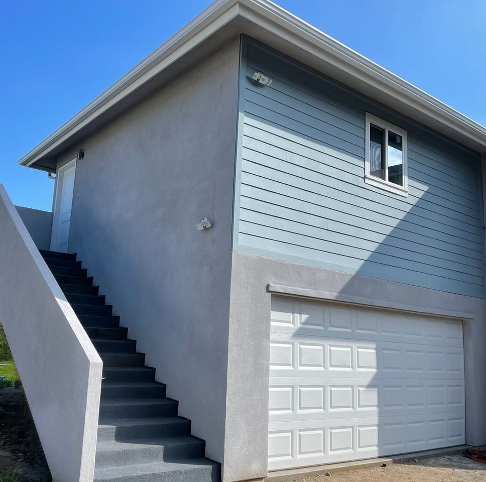 829 E 2nd St - Photo 2 of 8