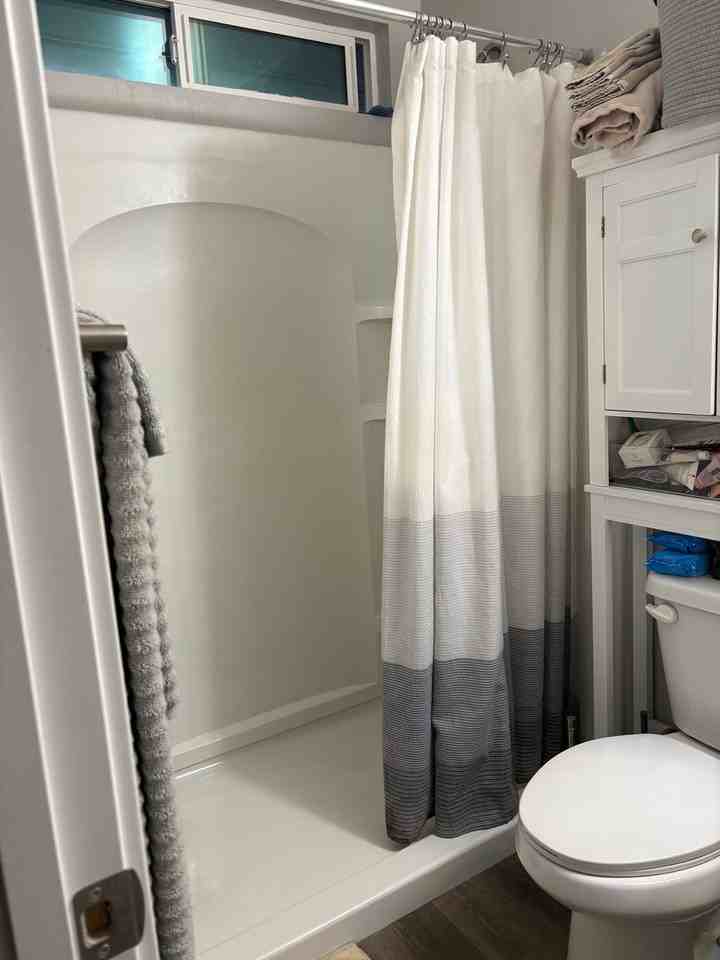 829 E 2nd St - Photo 6 of 8