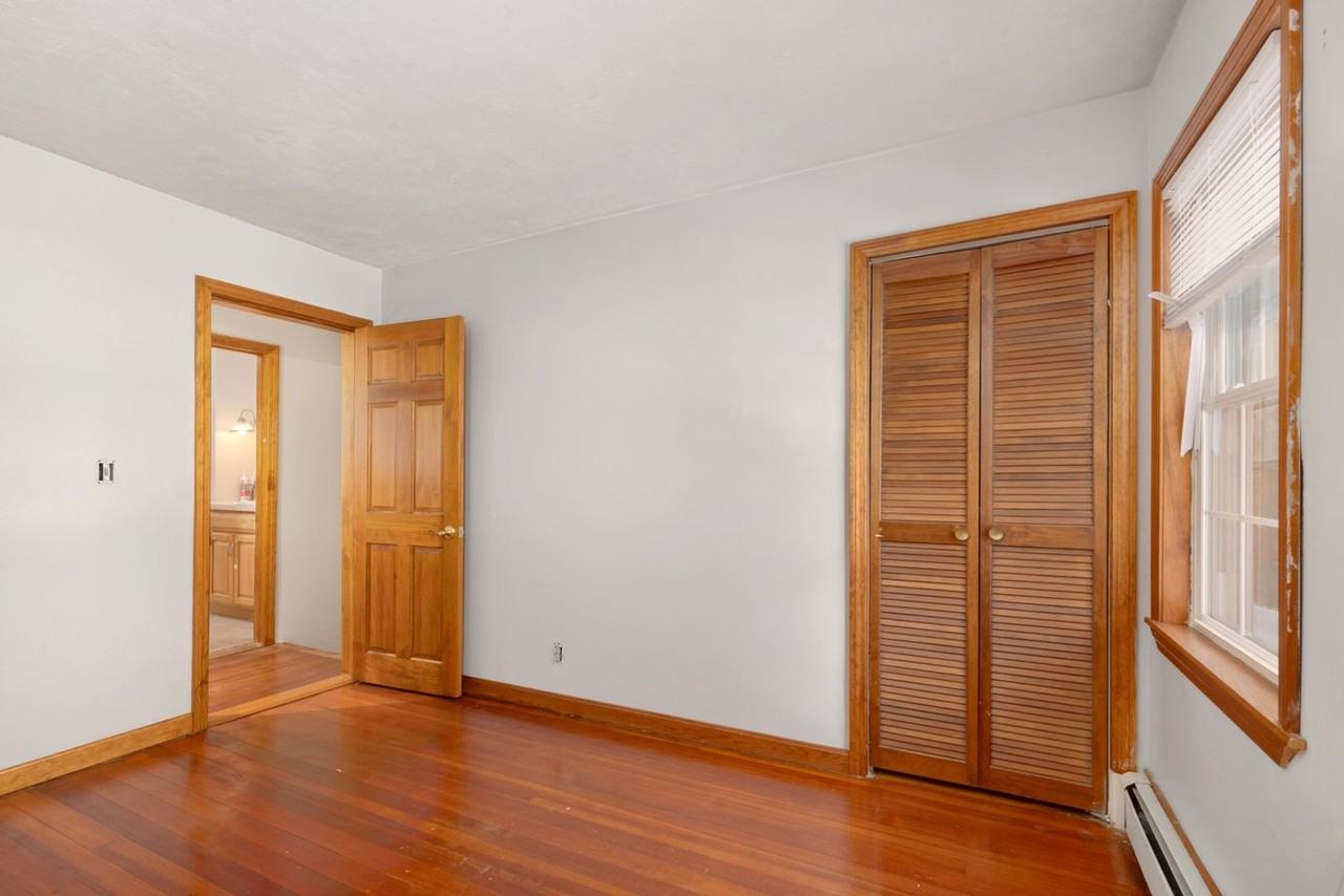 465A Vernon Ave - Photo 7 of 23