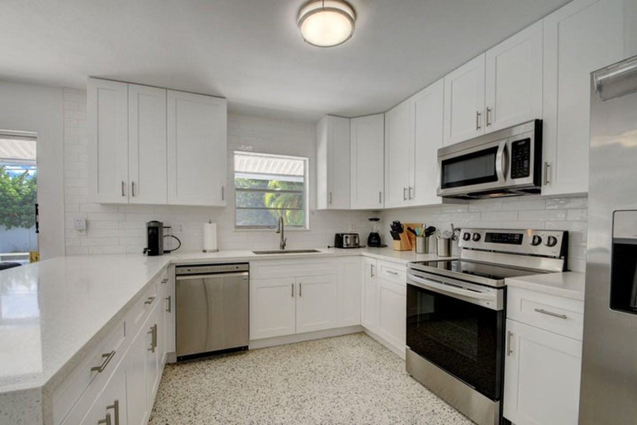 1171 Bimini Ln - Photo 2 of 15