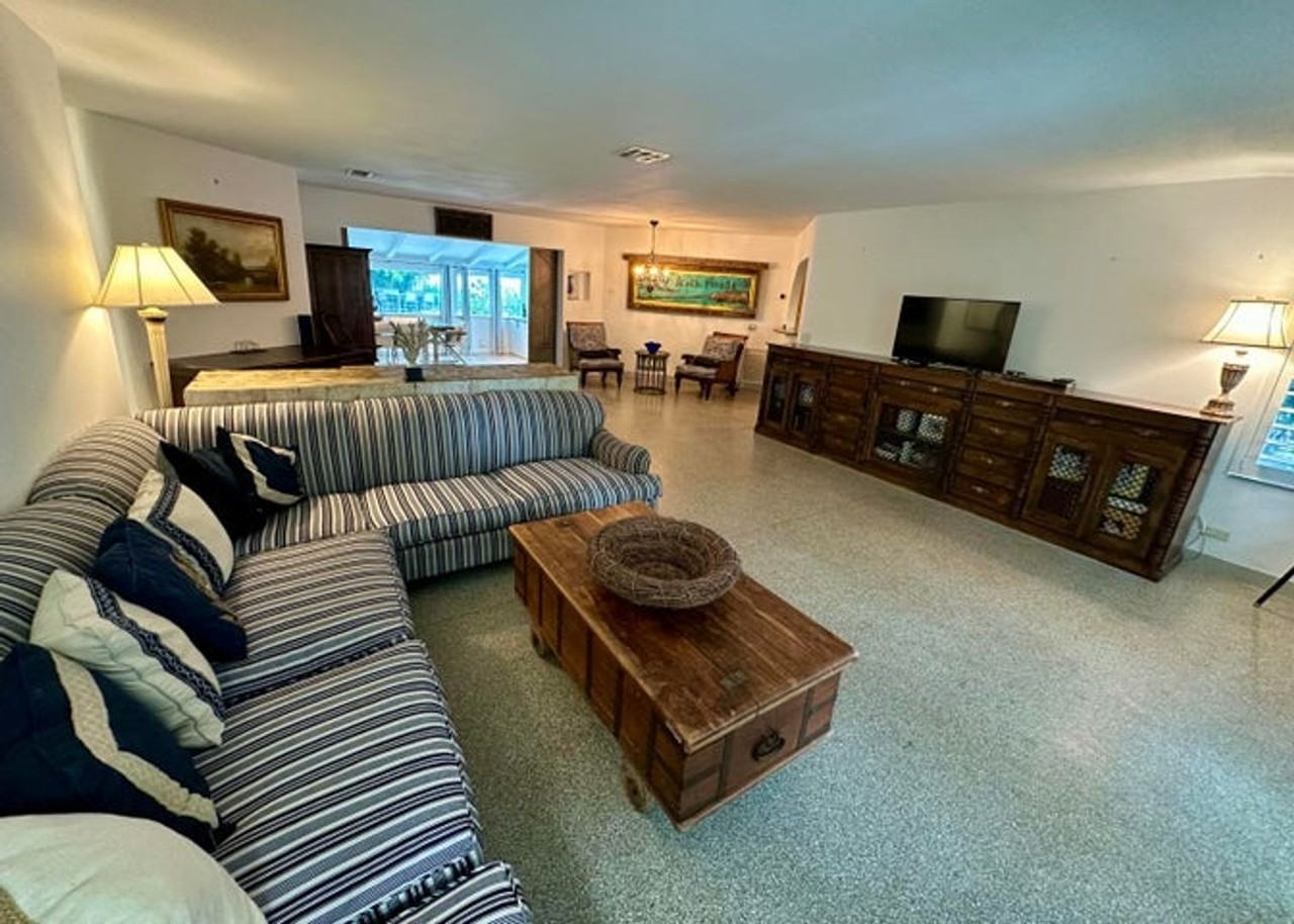 212 Kings Lynn - Photo 3 of 15