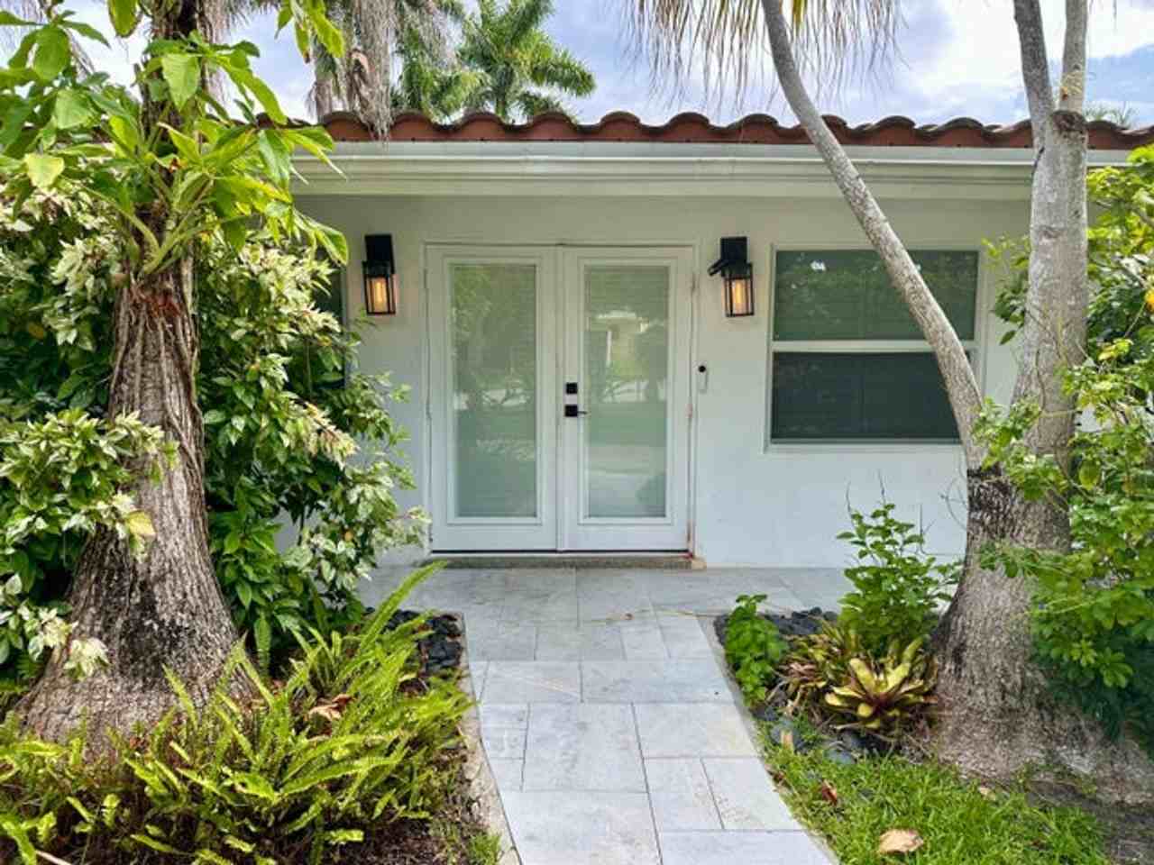 212 Kings Lynn - Photo 5 of 15