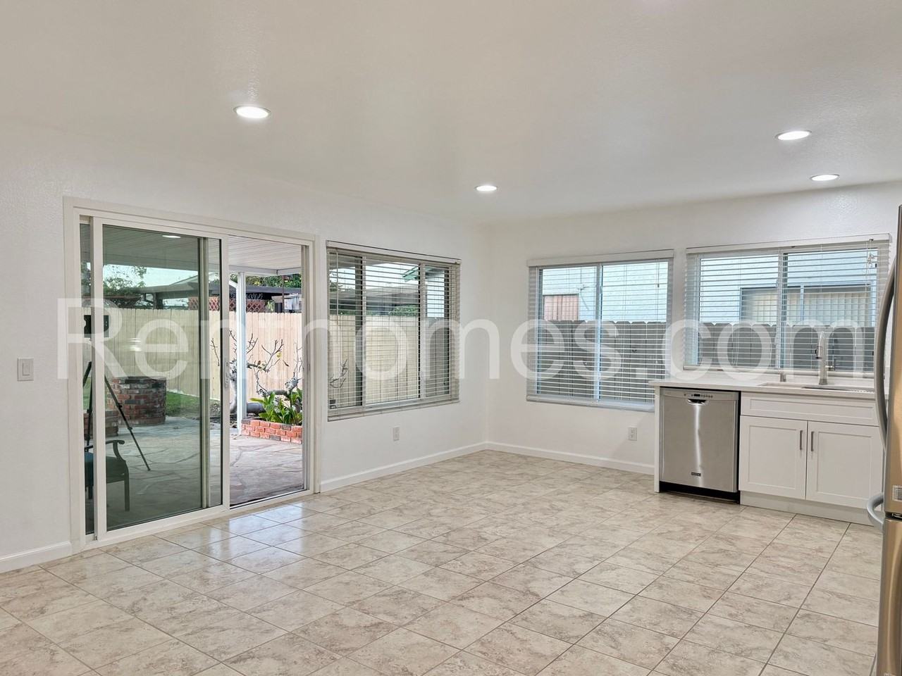 8181 Elston Pl - Photo 4 of 22