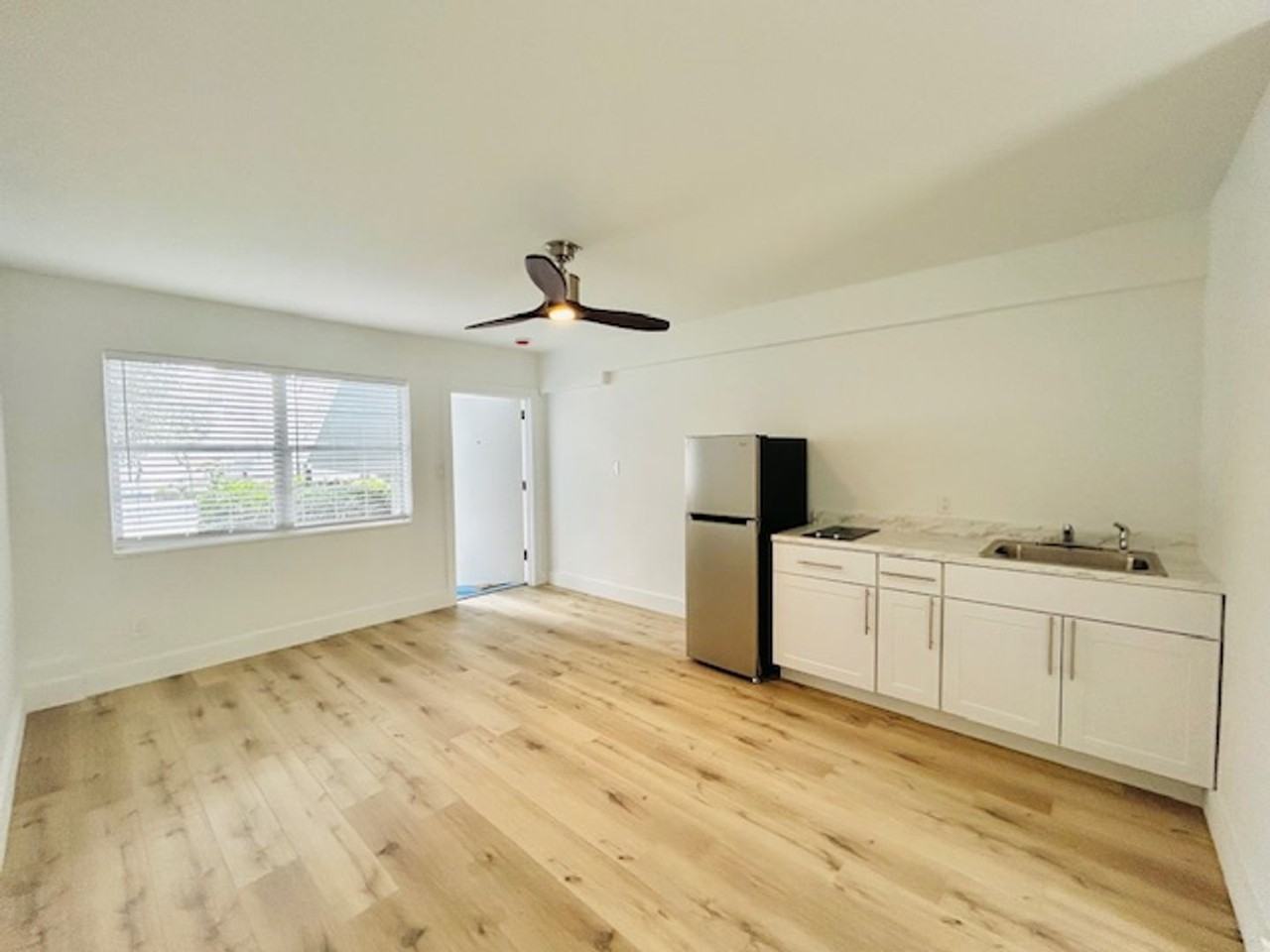 619 Breakers Ave #102 - Photo 3 of 13