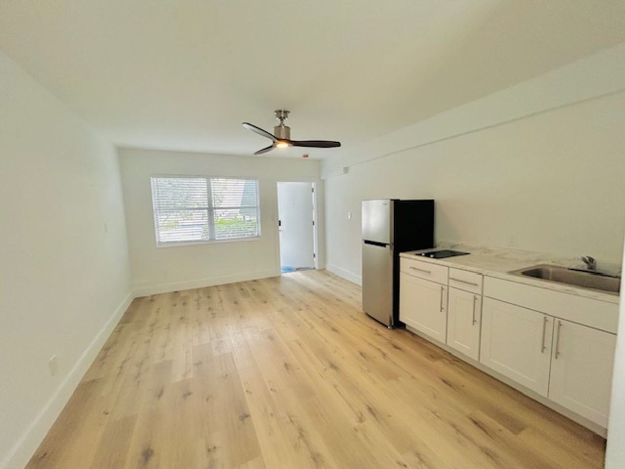 619 Breakers Ave #102 - Photo 4 of 13