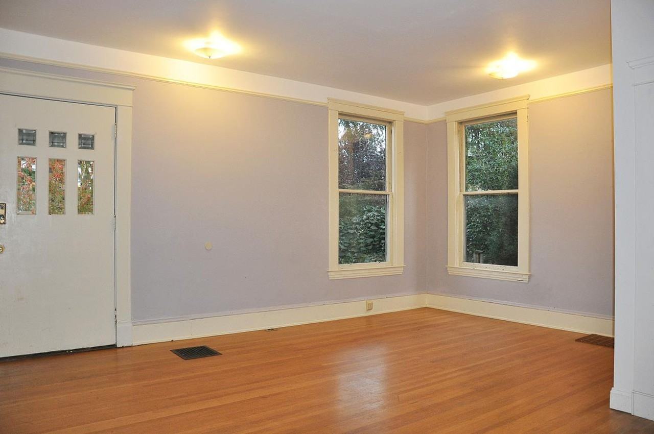 741 18th Ave E - Photo 5 of 13