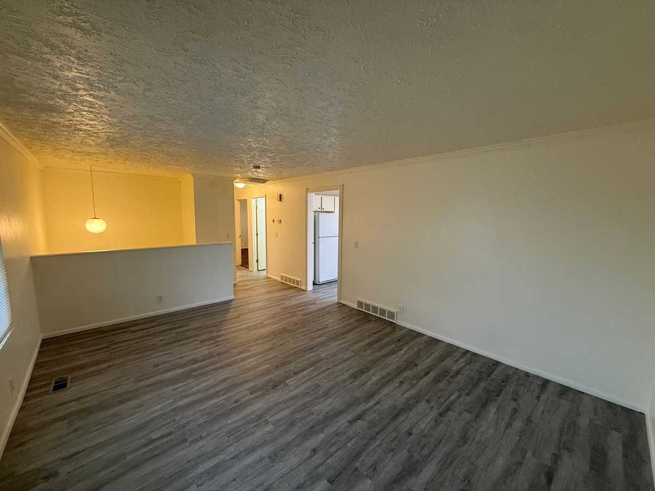 4457 S Woodgrove Dr - Photo 2 of 18