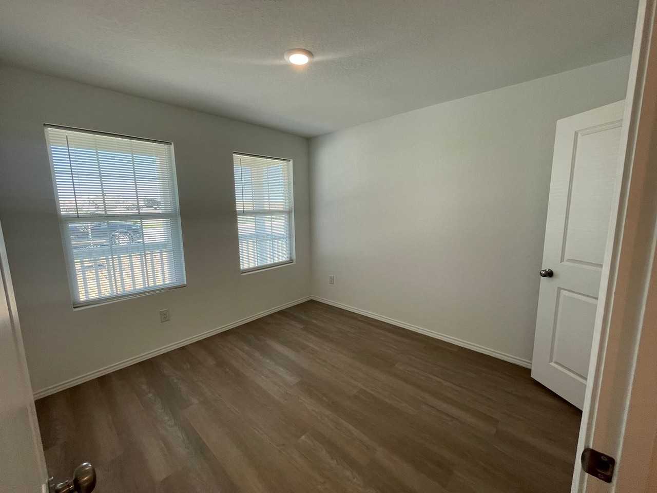 2906 Shore Lark - Photo 5 of 18