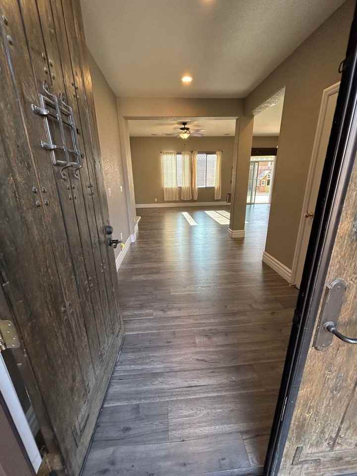 4321 W Elowin Ave - Photo 4 of 27