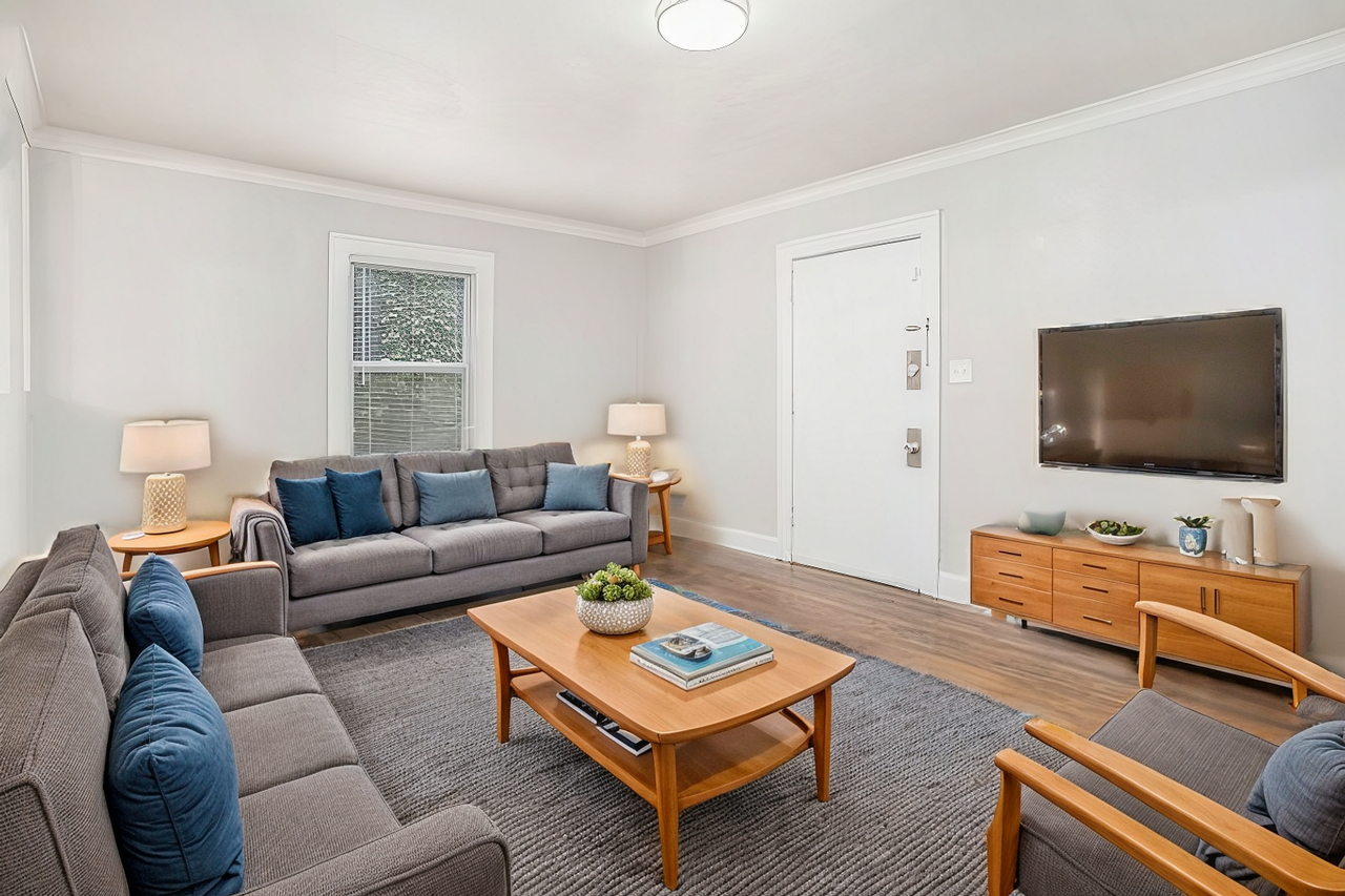 5411 Paseo Blvd - Photo 3 of 15