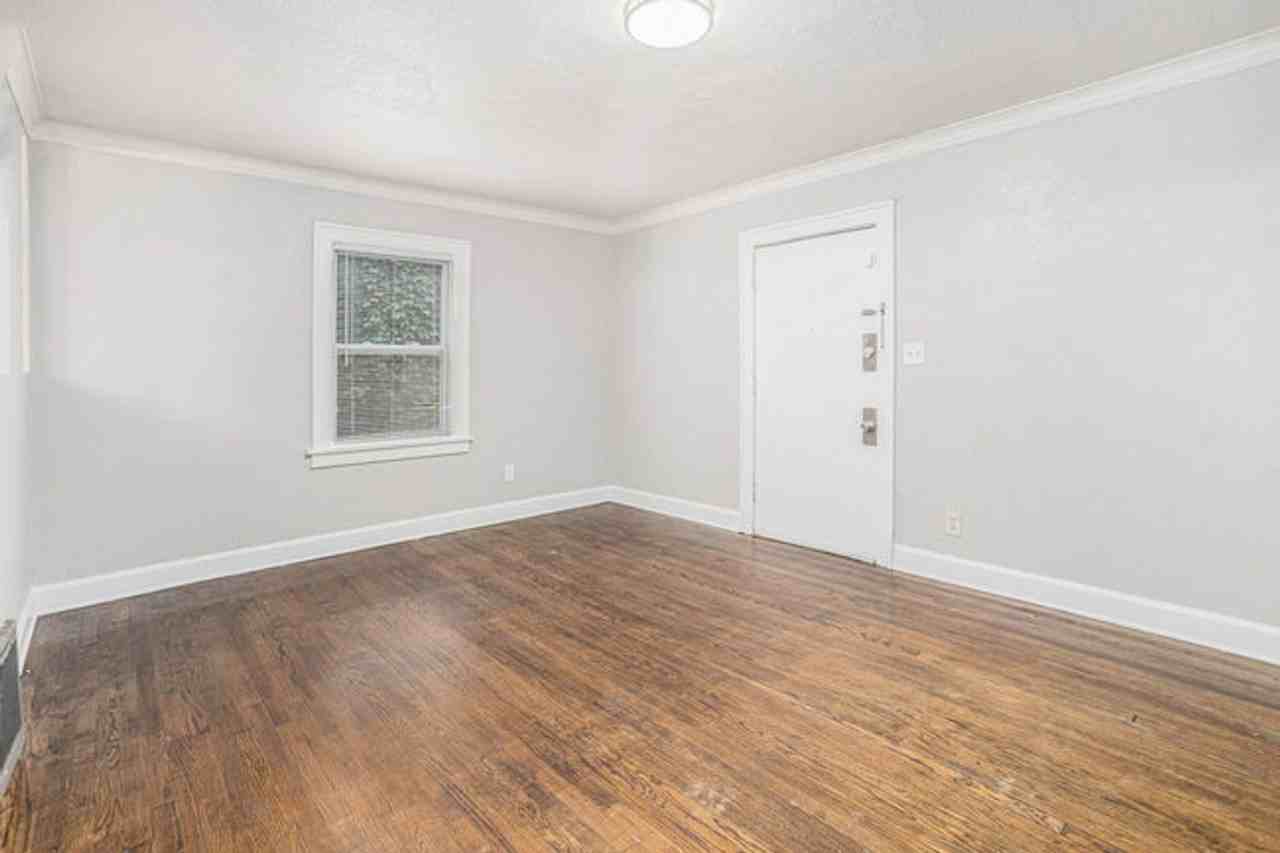 5411 Paseo Blvd - Photo 4 of 15