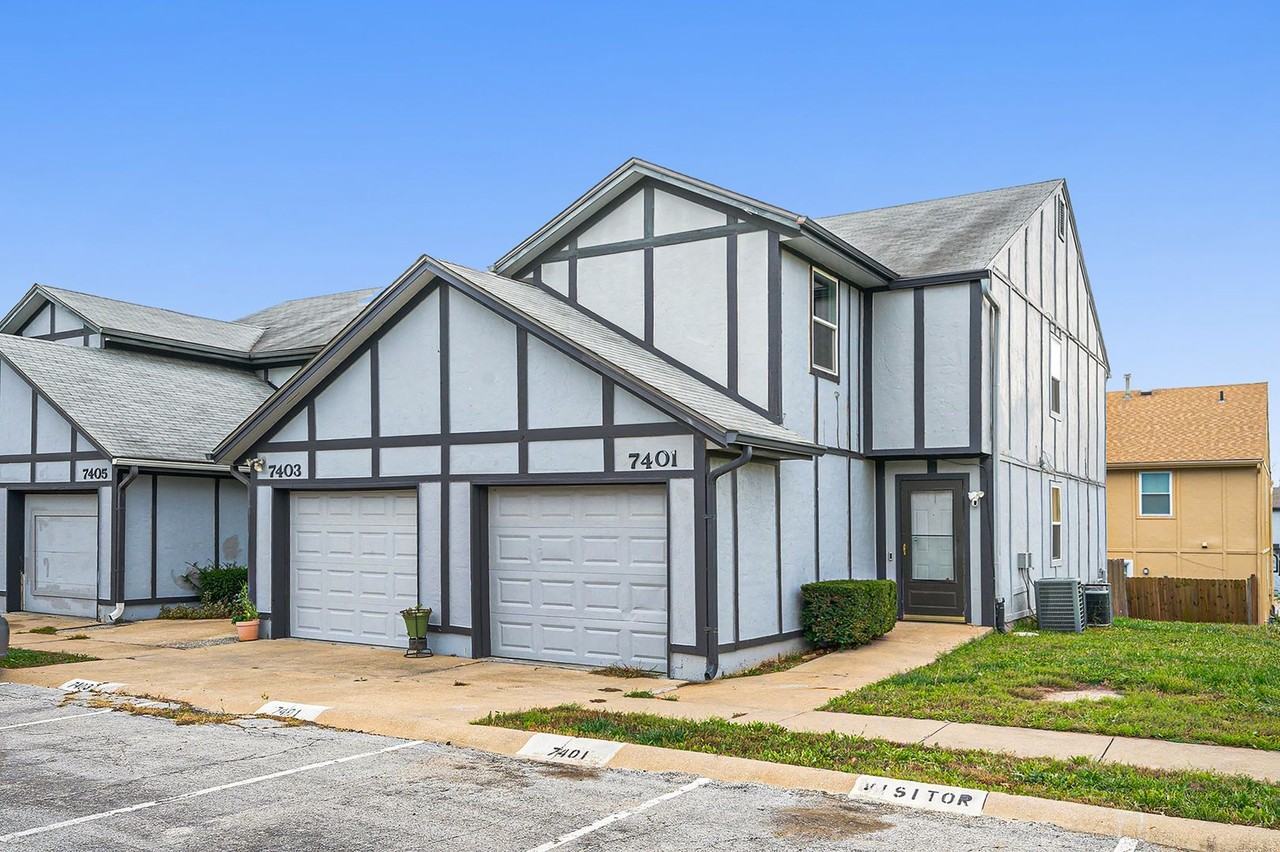 7401 Longview Rd - Photo 2 of 15