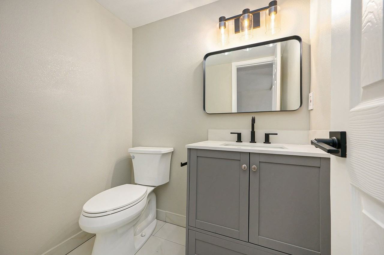 7401 Longview Rd - Photo 6 of 15