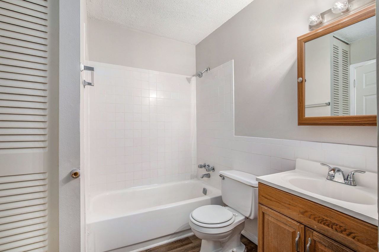 18738 E Blackhawk Trl - Photo 6 of 50