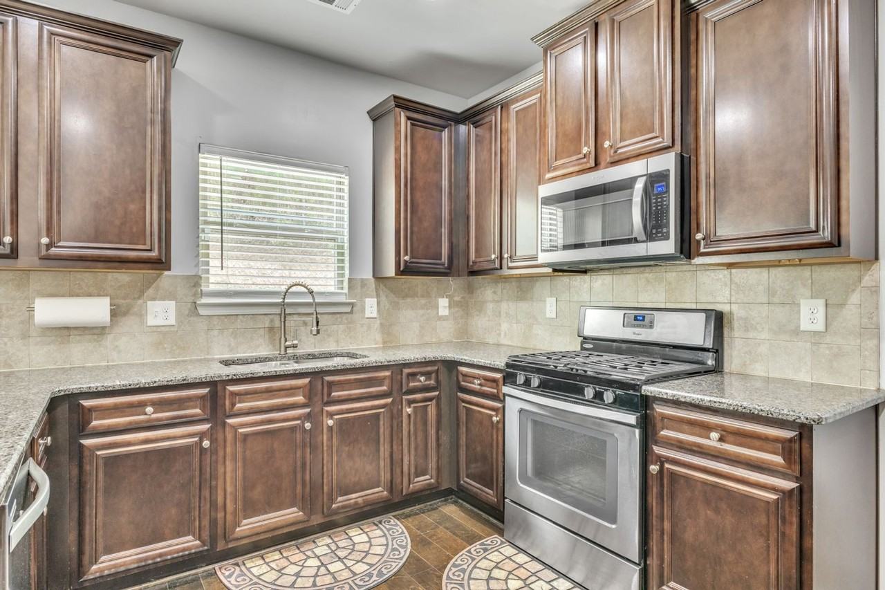 87 Wedge Wood Way - Photo 2 of 33