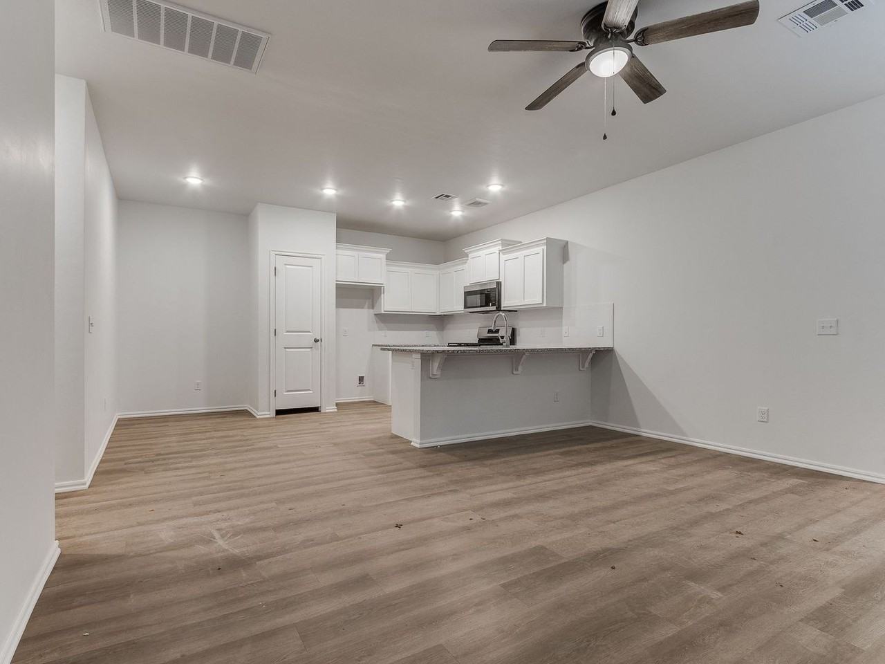 11604 Makenzie Trl - Photo 6 of 38