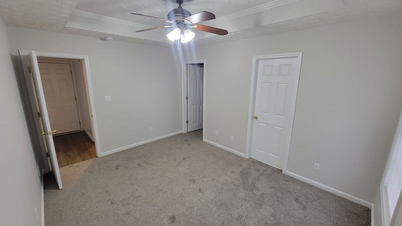 398 Deer Park Way - Photo 7 of 18