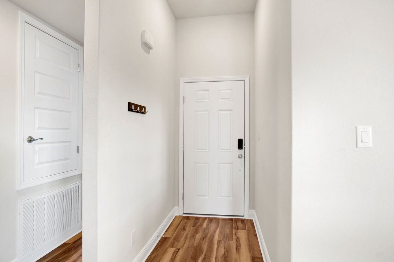 7153 Sonny Dr - Photo 4 of 23