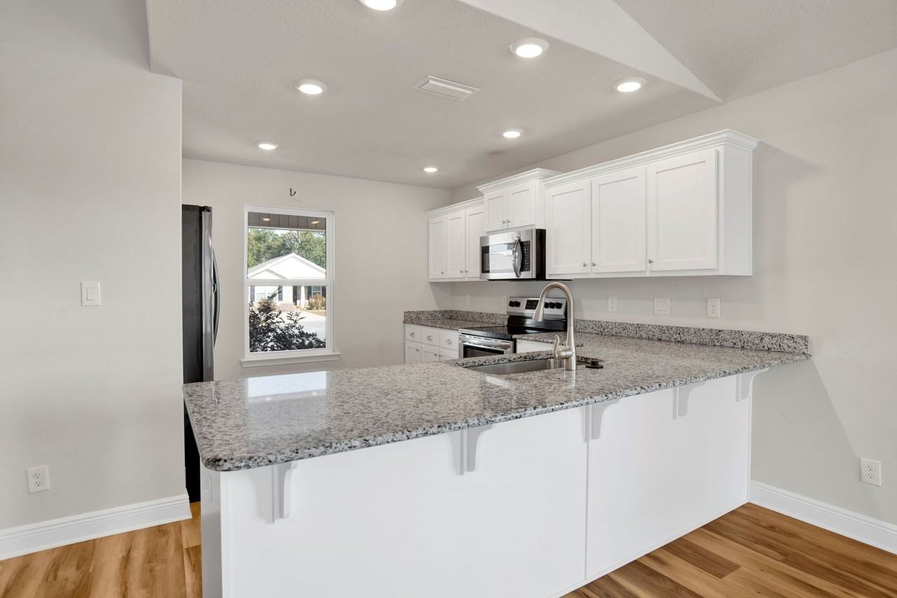 7153 Sonny Dr - Photo 5 of 23